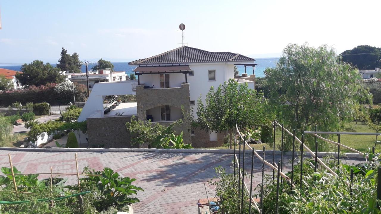 פפקוהורי Villa Helga Exotic מראה חיצוני תמונה