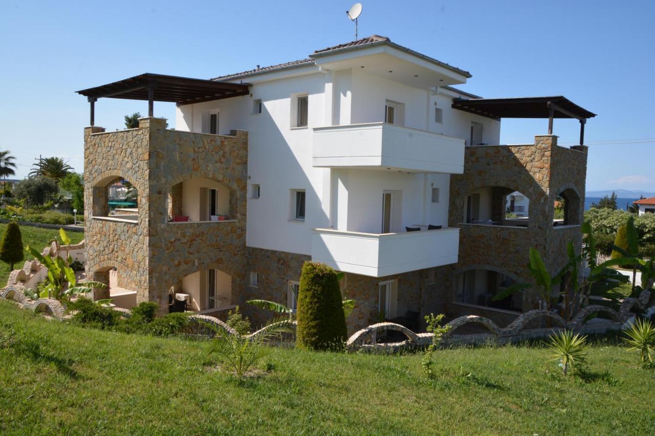 פפקוהורי Villa Helga Exotic מראה חיצוני תמונה