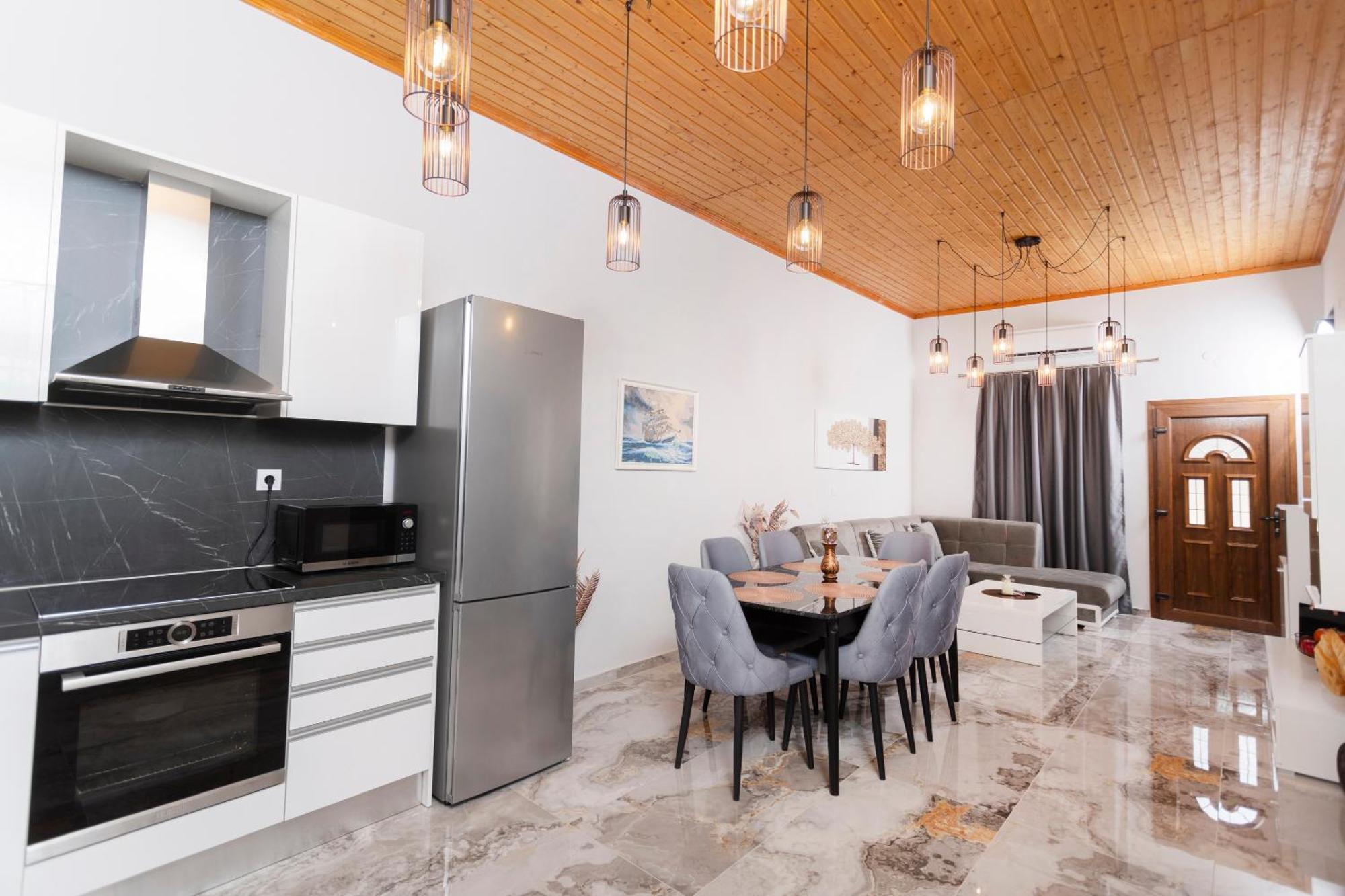 פפקוהורי Villa Helga Exotic מראה חיצוני תמונה