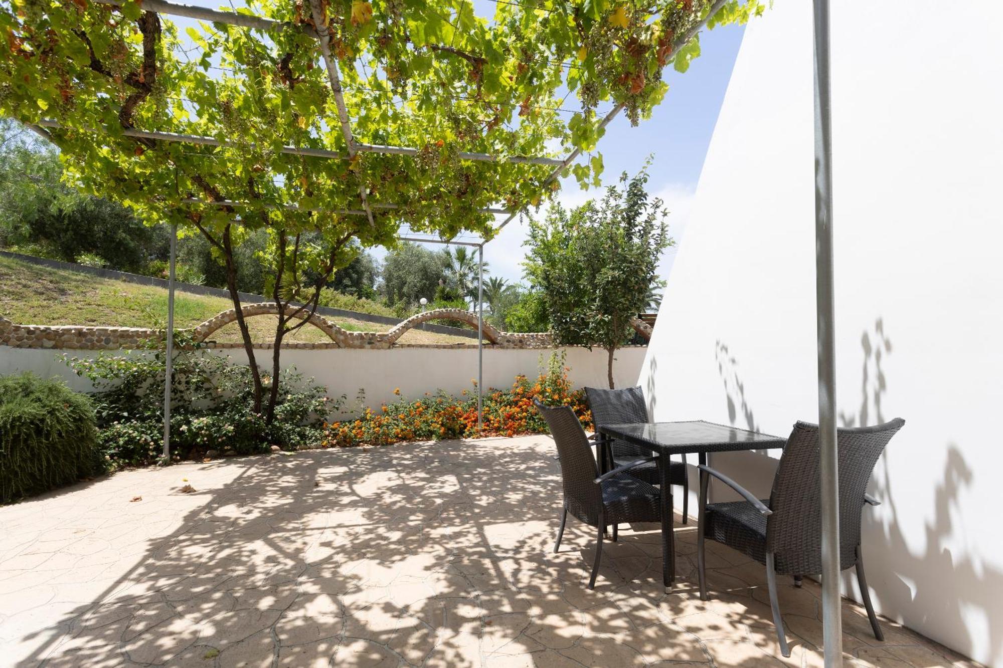 פפקוהורי Villa Helga Exotic מראה חיצוני תמונה