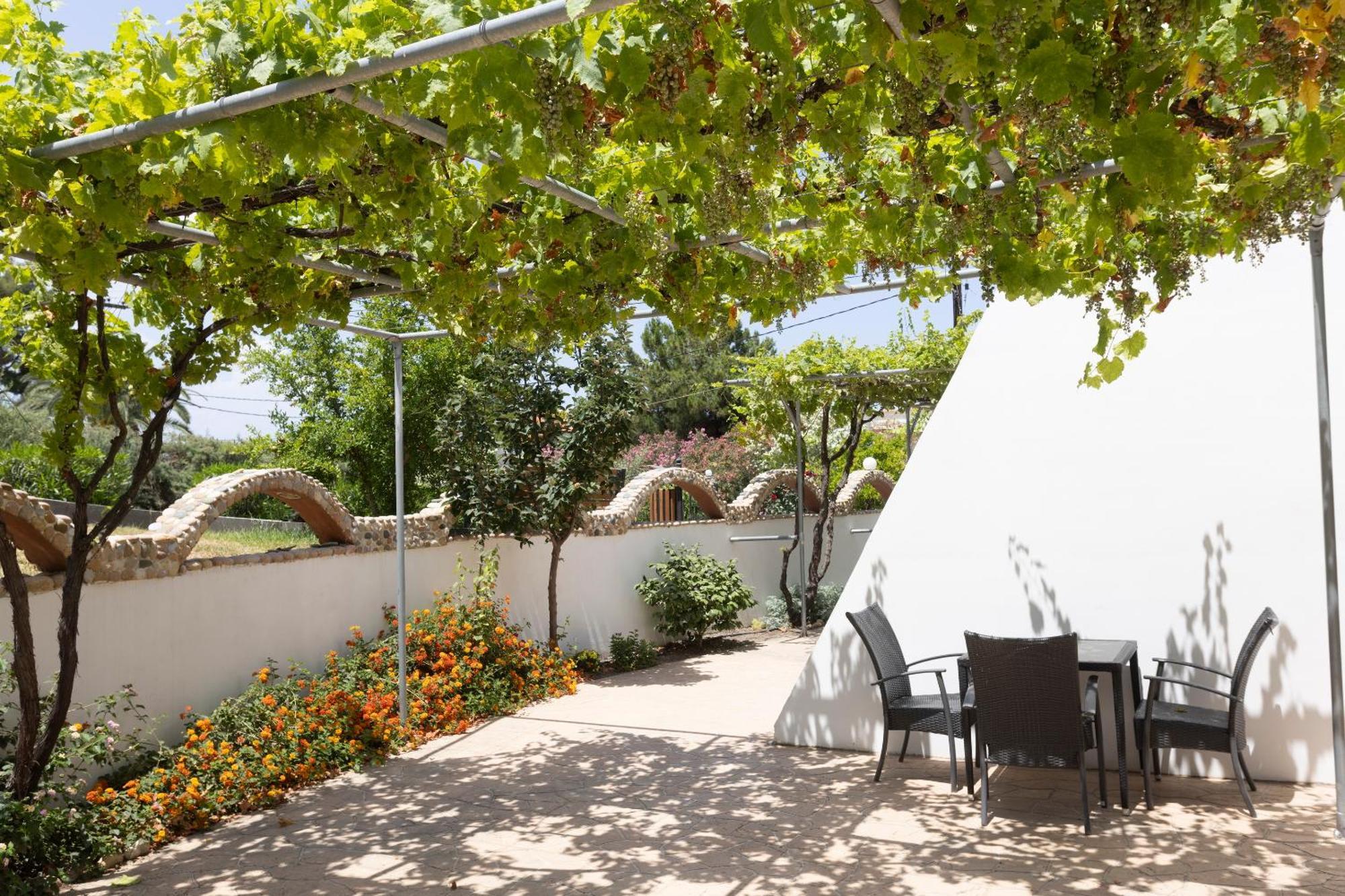 פפקוהורי Villa Helga Exotic מראה חיצוני תמונה